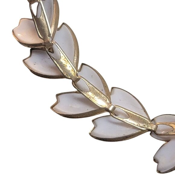 Vintage Gold-Tone White Lucite Tulip Petal Leaf Necklace Adjustable Elegant 1940 - Picture 7 of 7